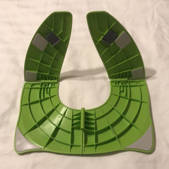 Kids Foldable Toilet Training Adapter Seat - Picture 3 of 10